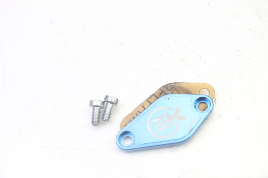 photo de OIL PUMP COVER DERBI SENDA SM DRD 50 (2008 - 2013)