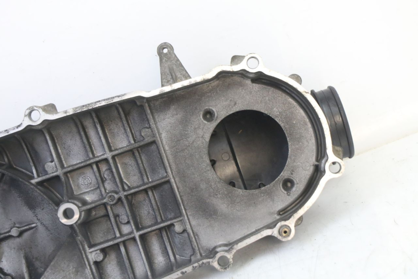 photo de VARIATOR COVER YAMAHA XMAX X-MAX 125 (2006 - 2009) - Fixing points details