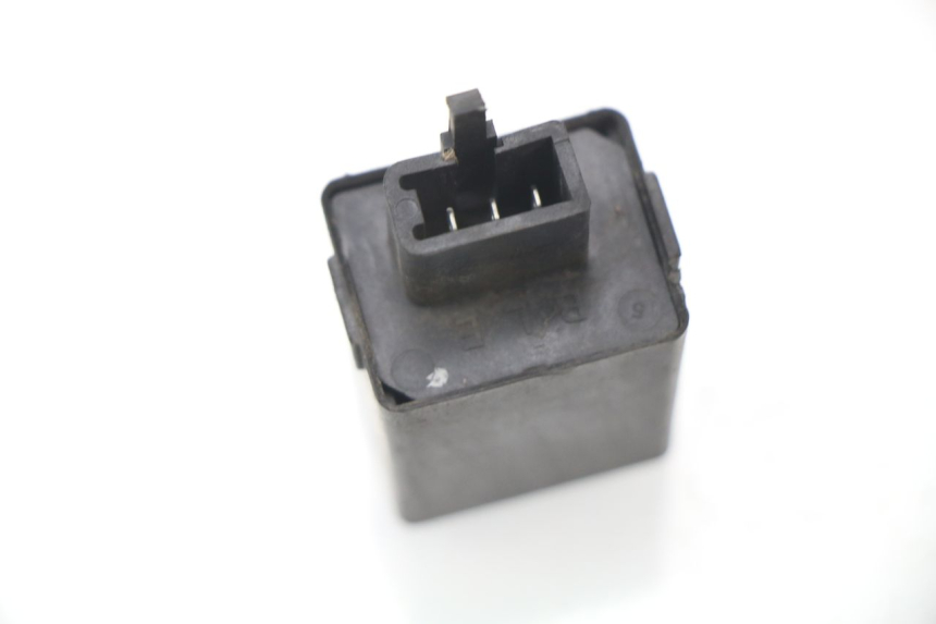 photo de TURN SIGNAL RELAY HONDA CG 125 (1996 - 1998) - Zoom on usage condition