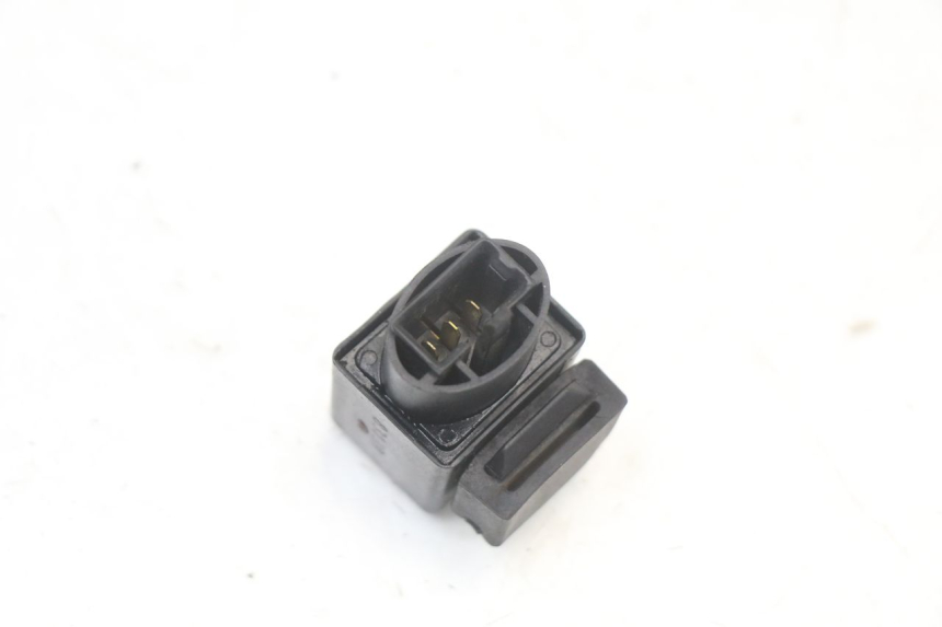 photo de TURN SIGNAL RELAY HONDA FES S-WING SWING 125 (2007 - 2015) - Component detail