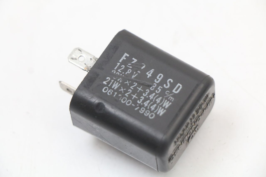 photo de TURN SIGNAL RELAY SUZUKI GN 125 (1997 - 2000)