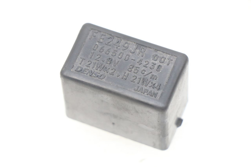 photo de TURN SIGNAL RELAY SUZUKI GSX-R GSXR 750 (2011 - 2016)