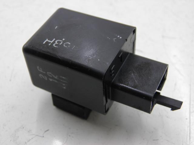 photo de FLASHER RELAY HONDA FES PANTHEON 125 (2003 - 2007)