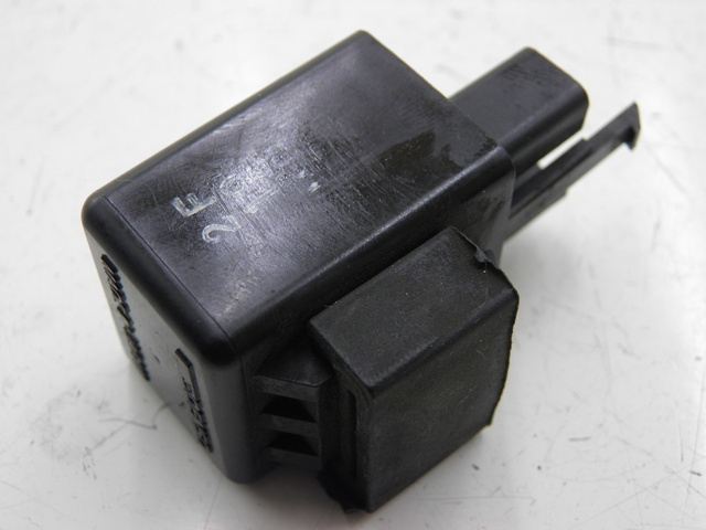 photo de FLASHER RELAY HONDA FES PANTHEON 125 (2003 - 2007)