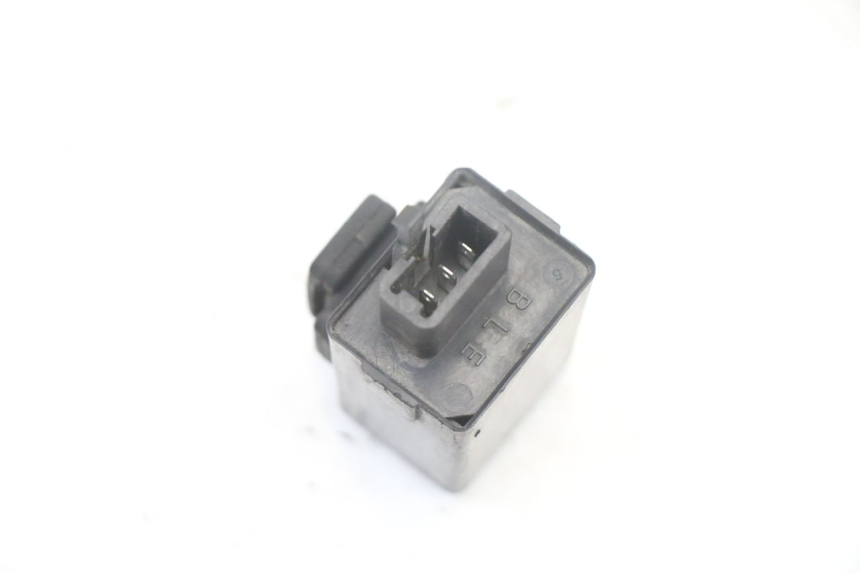 photo de TURN SIGNAL RELAY HONDA VT C2 SHADOW 750 (1997 - 2001)