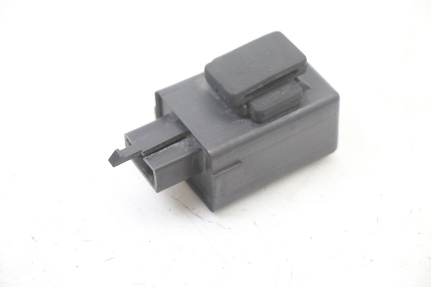 photo de TURN SIGNAL RELAY HONDA VT C2 SHADOW 750 (1997 - 2001)