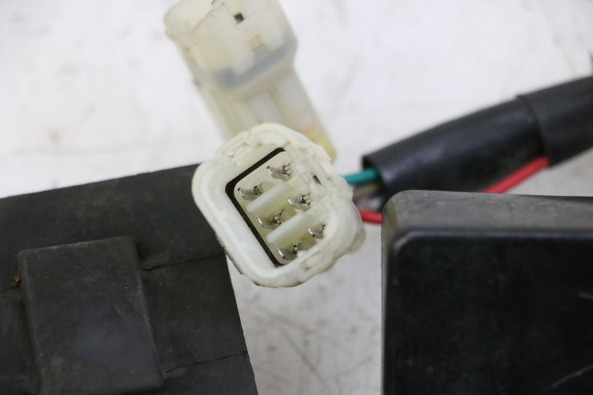 photo de TURN SIGNAL RELAY SYM JOYMAX 125 (2010 - 2017)