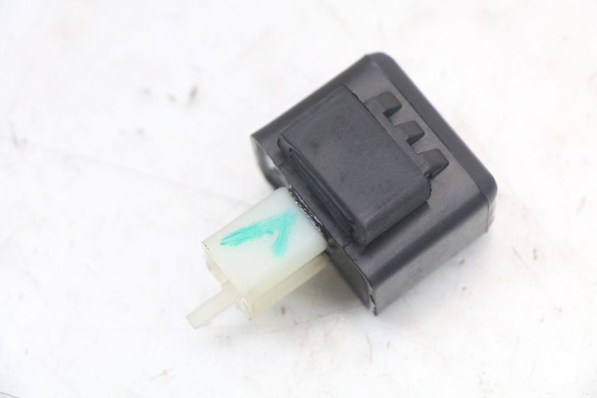 photo de TURN SIGNAL RELAY ROYAL ENFIELD CONTINENTAL GT 650 (2019 - 2024)