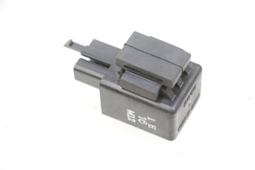 photo de TURN SIGNAL RELAY YAMAHA TRICITY 300 (2020 - 2024) - Zoom on usage condition