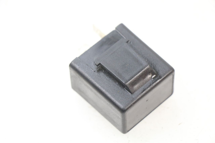photo de TURN SIGNAL RELAY PIAGGIO VESPA GTS IE ABS 300 (2016 - 2018)