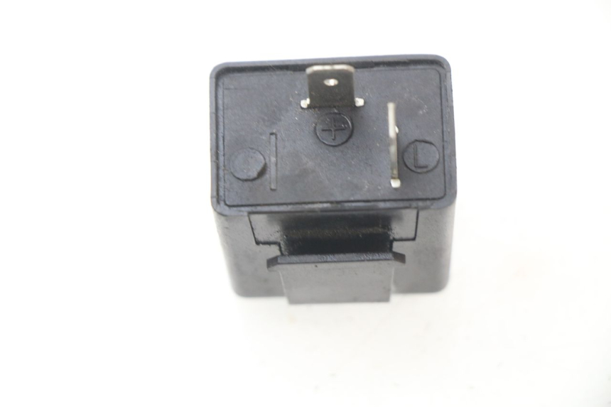 photo de TURN SIGNAL RELAY PIAGGIO VESPA GTS IE ABS 300 (2016 - 2018)