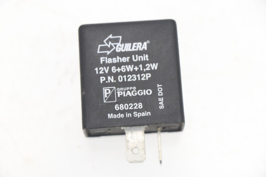 photo de FLASHER RELAY PIAGGIO VESPA PRIMAVERA 2T 50 (2013 - 2018)