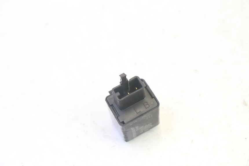 photo de FLASHER RELAY YAMAHA X-MAX XMAX 125 (2010 - 2014) - Zoom on usage condition