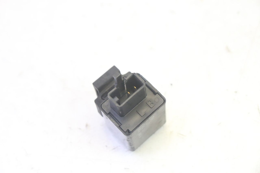 photo de FLASHER RELAY YAMAHA X-MAX XMAX 125 (2010 - 2014) - Zoom on usage condition
