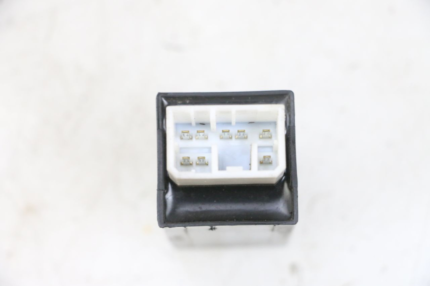 photo de FLASHER RELAY YAMAHA XMAX X-MAX 125 (2006 - 2009) - Component detail