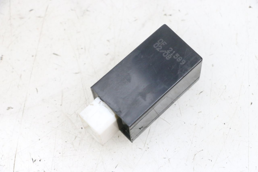 photo de FLASHER RELAY YAMAHA XMAX X-MAX 125 (2006 - 2009) - Zoom on usage condition