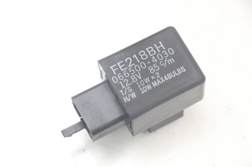 photo de FLASHER RELAY YAMAHA MT-07 MT07 ABS 700 (2014 - 2017)