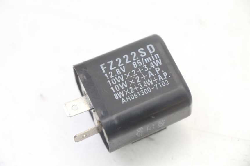 photo de FLASHER RELAY YAMAHA NEOS NEO'S 4T 50 (2008 - 2016)
