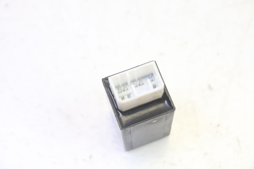 photo de FLASHER RELAY YAMAHA YP MAJESTY 125 (2007 - 2010)