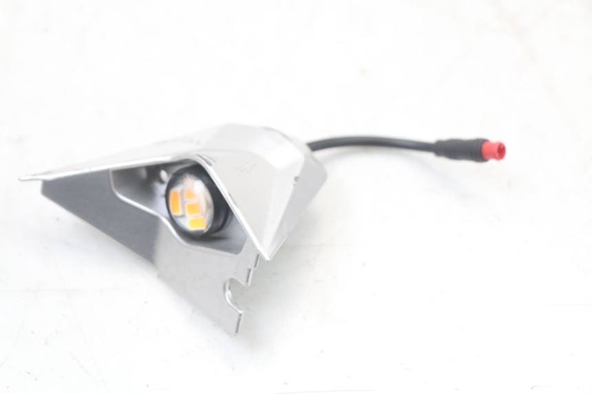 photo de REAR RIGHT TURN SIGNAL DUALTRON TOGO PLUS 1