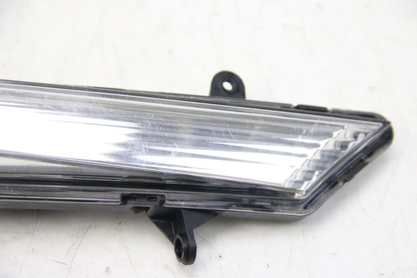 photo de RIGHT REAR TURN SIGNAL ECCITY ARTELEC 670 1 (2013 - 2017)