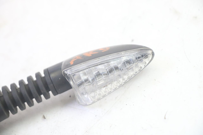 photo de REAR RIGHT TURN SIGNAL PIAGGIO MP3 HPE 350 (2018 - 2020) - Component detail
