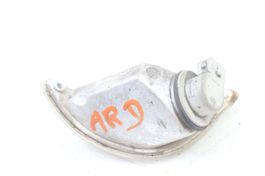 photo de REAR RIGHT TURN SIGNAL PIAGGIO VESPA LX 2T 50 (2005 - 2013)