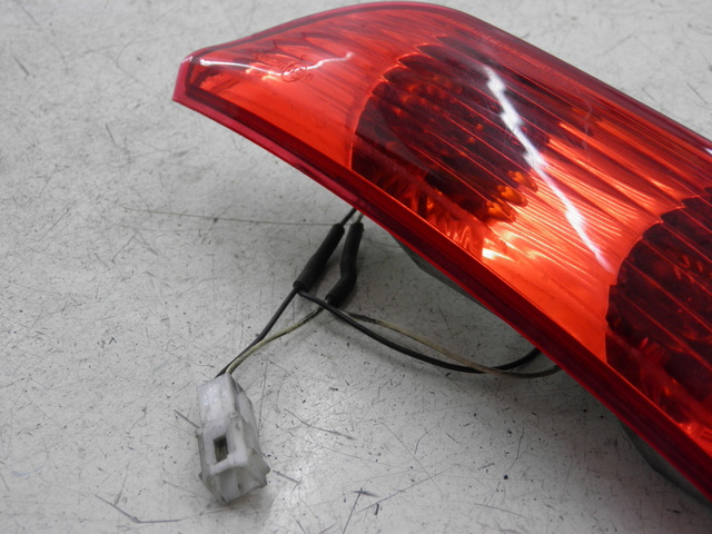 photo de RIGHT REAR TURN SIGNAL PIAGGIO X8 125 (2004 - 2007)