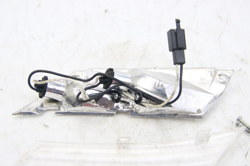photo de REAR RIGHT TURN SIGNAL PIAGGIO ZIP 4T 50 (2018 - 2020)