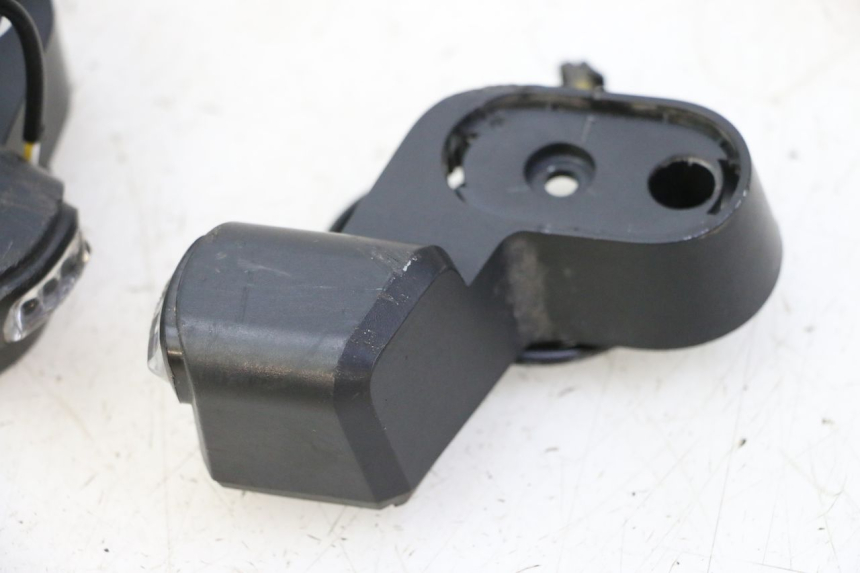 photo de REAR TURN SIGNAL SEGWAY NINEBOT F65I 1