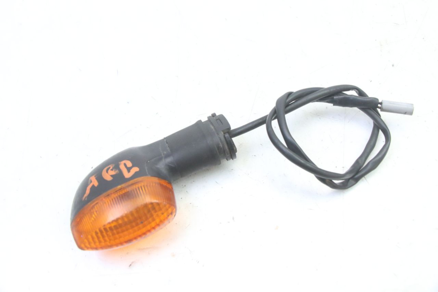 photo de REAR LEFT TURN SIGNAL YAMAHA FZ6 FAZER S2 600 (2007 - 2011)