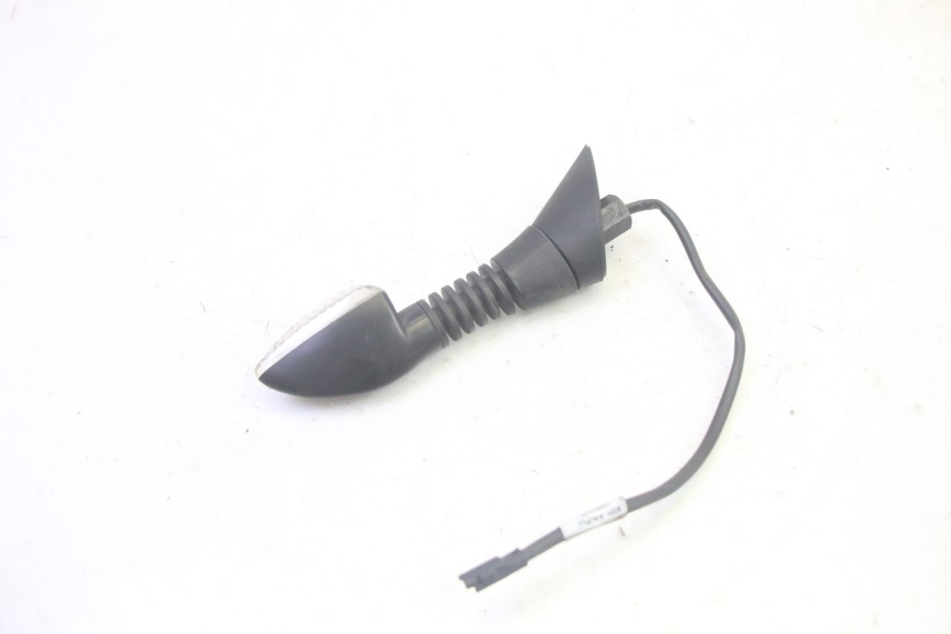 photo de REAR LEFT TURN SIGNAL PIAGGIO MP3 HPE 350 (2018 - 2020) - Zoom on usage condition
