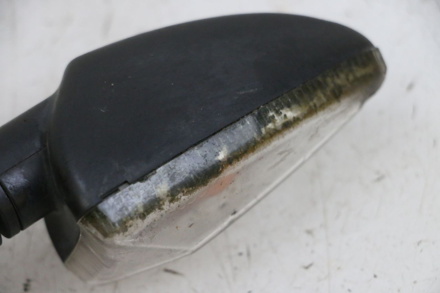 photo de REAR LEFT TURN SIGNAL PIAGGIO NEW TYPHOON 50 (2018 - 2021) - Zoom on usage condition