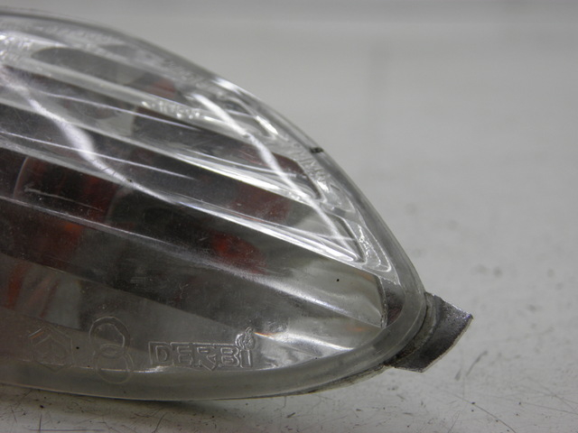 photo de REAR LEFT TURN SIGNAL PIAGGIO LIBERTY 2T 50 (2004 - 2008) - Alternative perspective