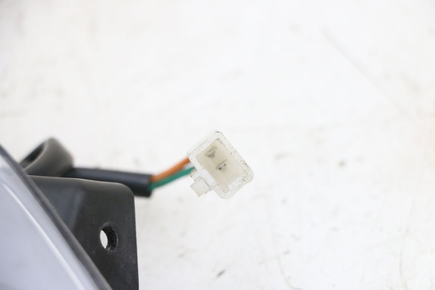 photo de REAR LEFT TURN SIGNAL EFUN PUSA 1 - Surface and material condition