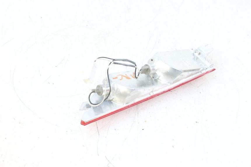 photo de LEFT REAR TURN SIGNAL PIAGGIO X8 125 (2004 - 2007) - Fixing points details