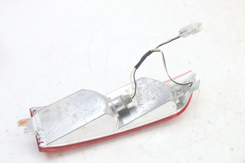 photo de LEFT REAR TURN SIGNAL PIAGGIO XEVO - X EVO 125 (2007 - 2016) - Surface and material condition
