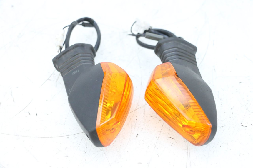 photo de REAR TURN SIGNAL SUZUKI GSXR GSX-R 1000 (2003 - 2004) - Fixing points details