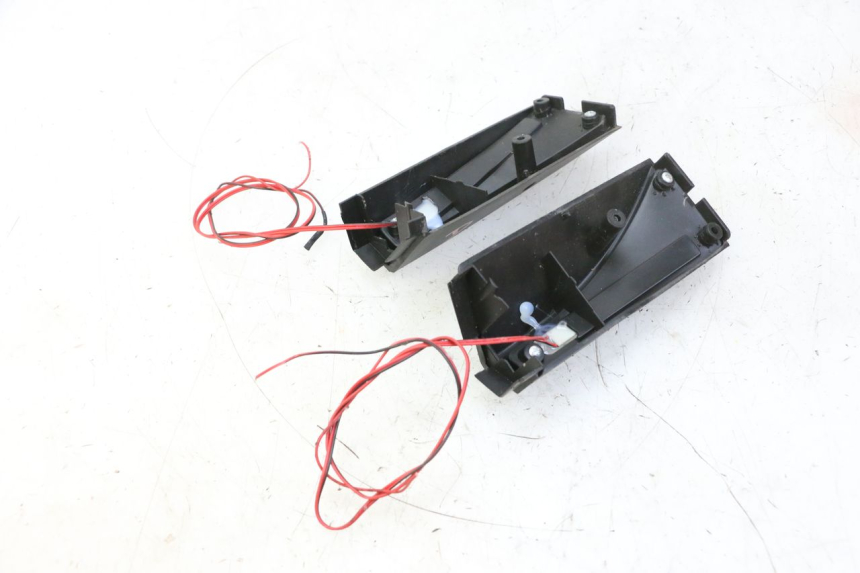 photo de REAR TURN SIGNAL HITWAY H5 1