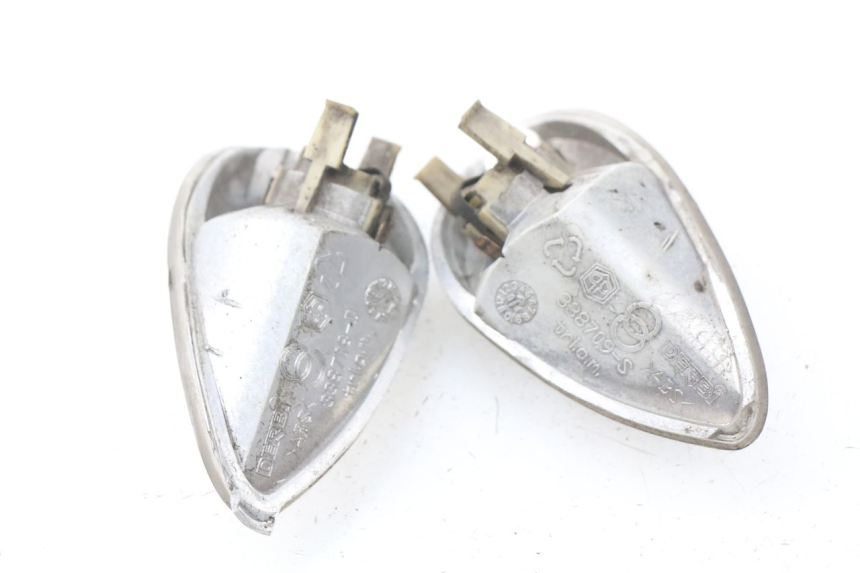 photo de REAR TURN SIGNAL PIAGGIO LIBERTY 4T 50 (2004 - 2008) - Alternative perspective