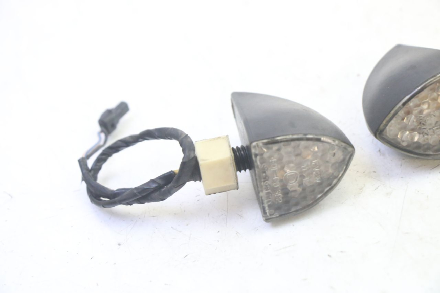 photo de REAR TURN SIGNAL PIAGGIO MP3 RL 250 (2007 - 2010) - Component detail