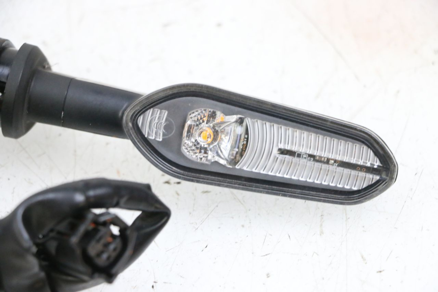 photo de REAR TURN SIGNAL YAMAHA NEO'S CORE 1 (2022 - 2026) - Surface and material condition