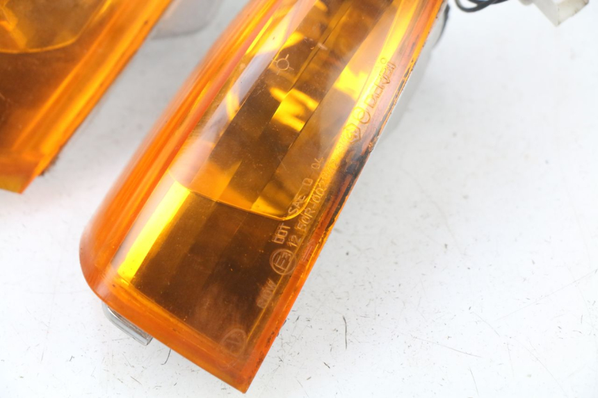 photo de REAR TURN SIGNAL PIAGGIO FLY 2T 50 (2004 - 2017)