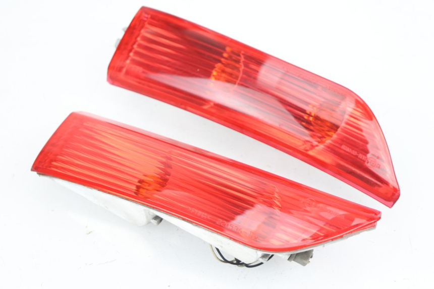 photo de REAR TURN SIGNAL PIAGGIO X8 400 (2006 - 2007)