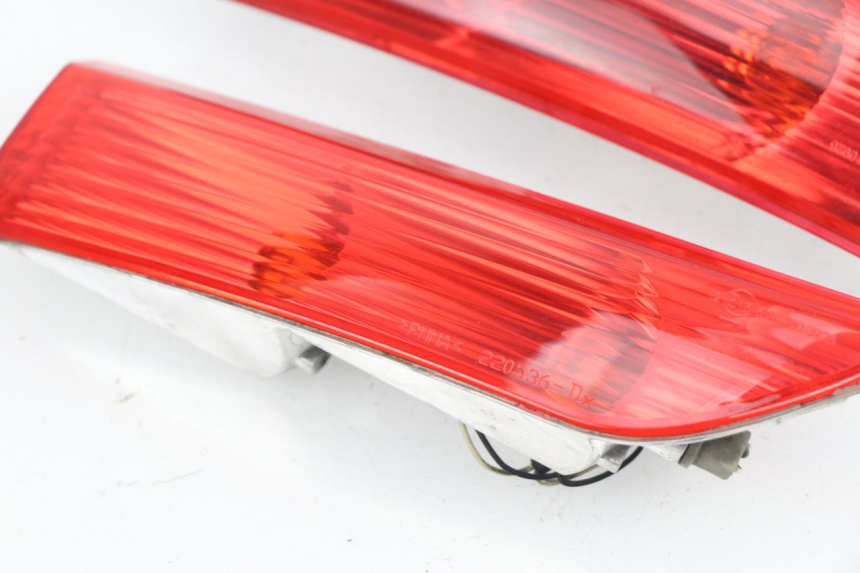 photo de REAR TURN SIGNAL PIAGGIO X8 400 (2006 - 2007)