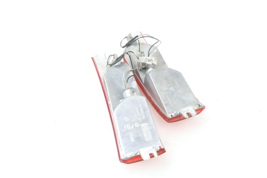 photo de REAR TURN SIGNAL PIAGGIO XEVO - X EVO 125 (2007 - 2016)