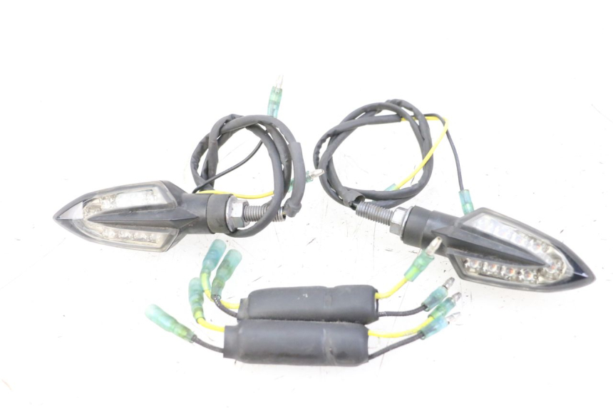 photo de REAR TURN SIGNAL YAMAHA XJ6 ABS 600 (2008 - 2016)