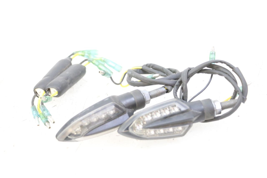photo de REAR TURN SIGNAL YAMAHA XJ6 ABS 600 (2008 - 2016)
