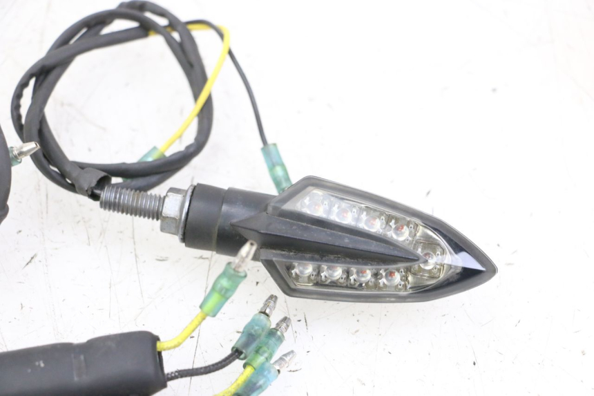 photo de REAR TURN SIGNAL YAMAHA XJ6 ABS 600 (2008 - 2016)