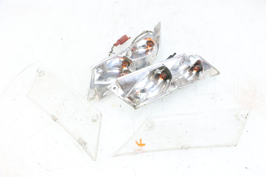 photo de REAR TURN SIGNAL PIAGGIO ZIP 2T 50 (2009 - 2019) - Component detail